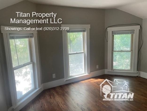852 Jackson St Uppr #2 - Photo 5 of 9