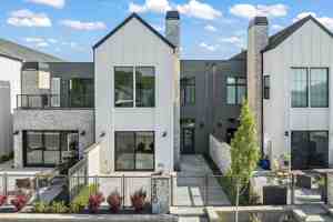 featured image of 2460 W Iron Coop St #1