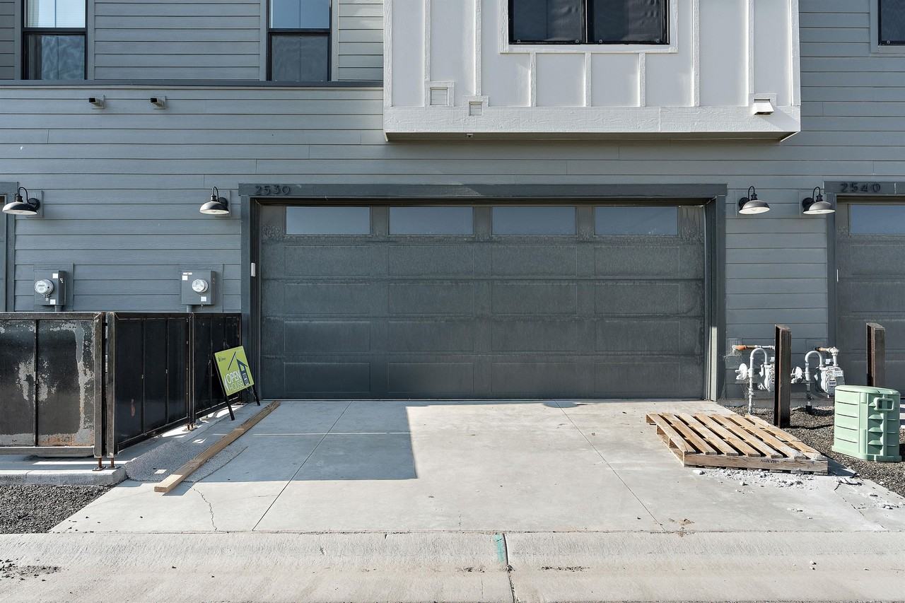 2460 W Iron Coop St #1 - Photo 6 of 30