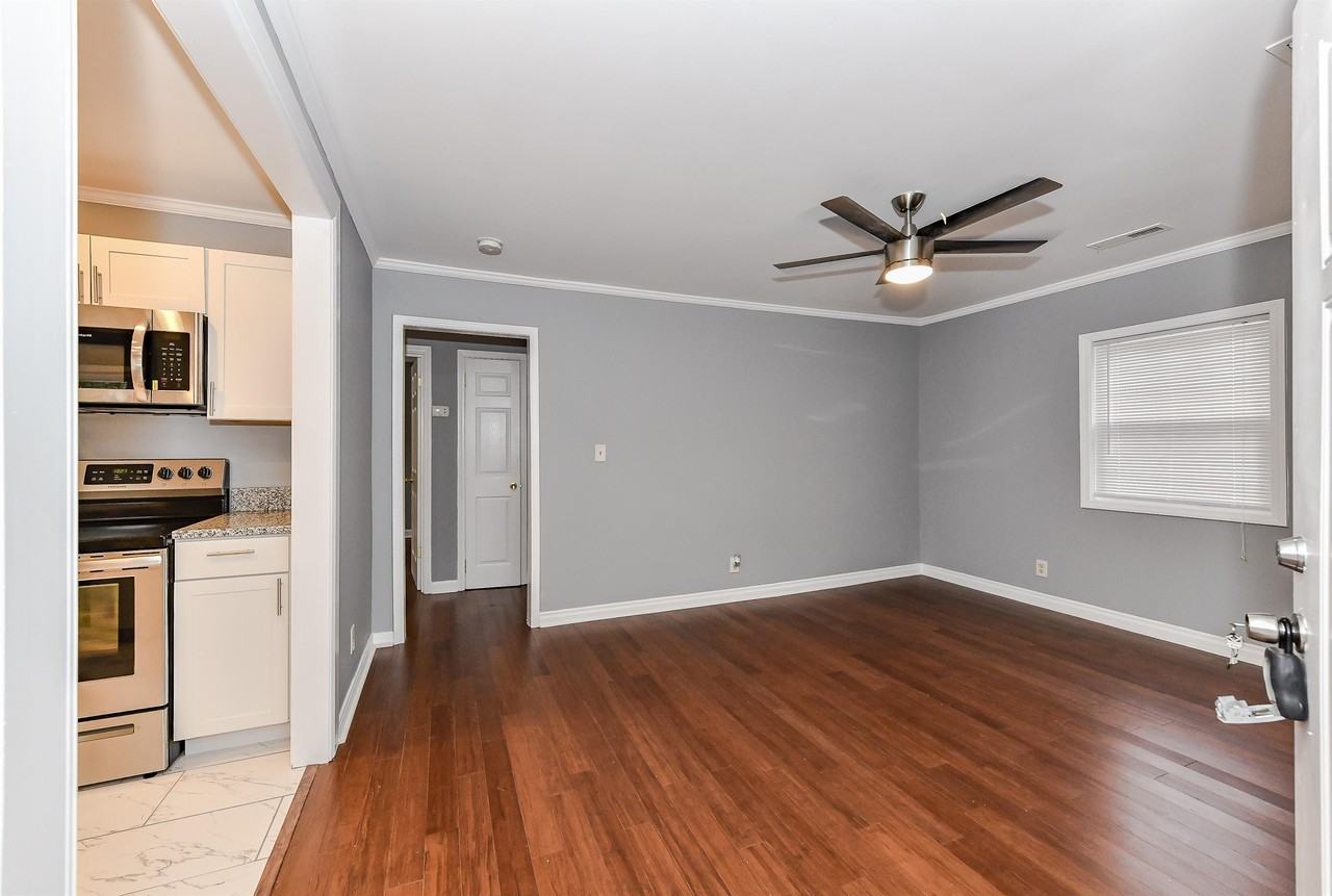 306 Plymouth Ave #1 - Photo 2 of 13