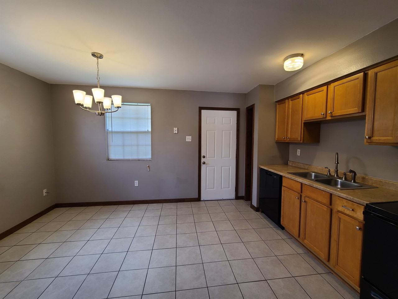 3308 Pakenham Drive #3308 - Photo 3 of 12