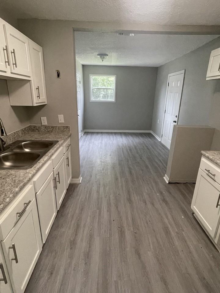 3083 W 19th St #1 - Photo 7 of 19