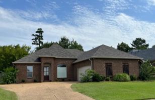 featured image of 631 Huntington Dr #1