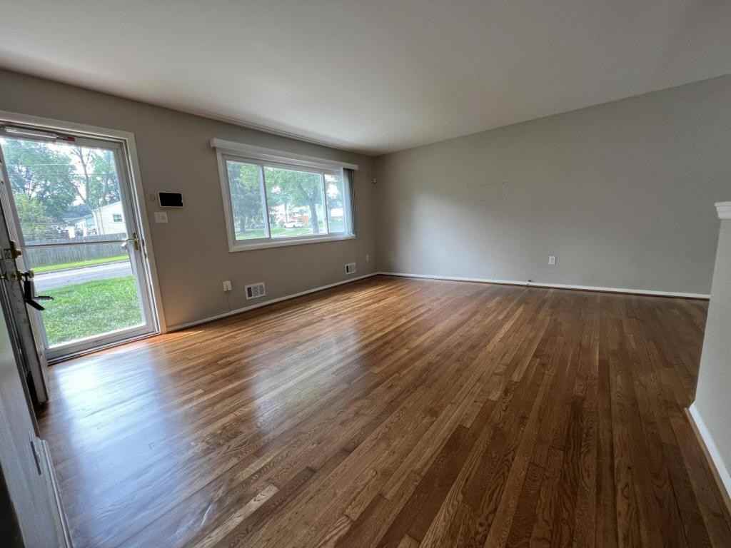 8400 Richville Dr - Photo 4 of 20