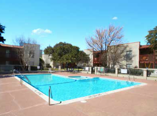 Madeira Apartments - Photo 2 of 14