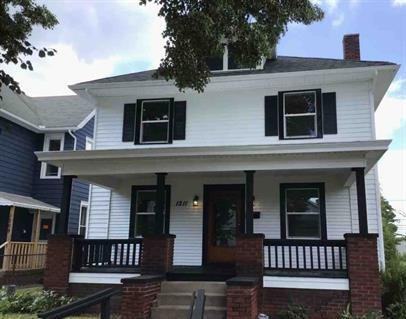 1211 Summit St - Photo 2 of 50