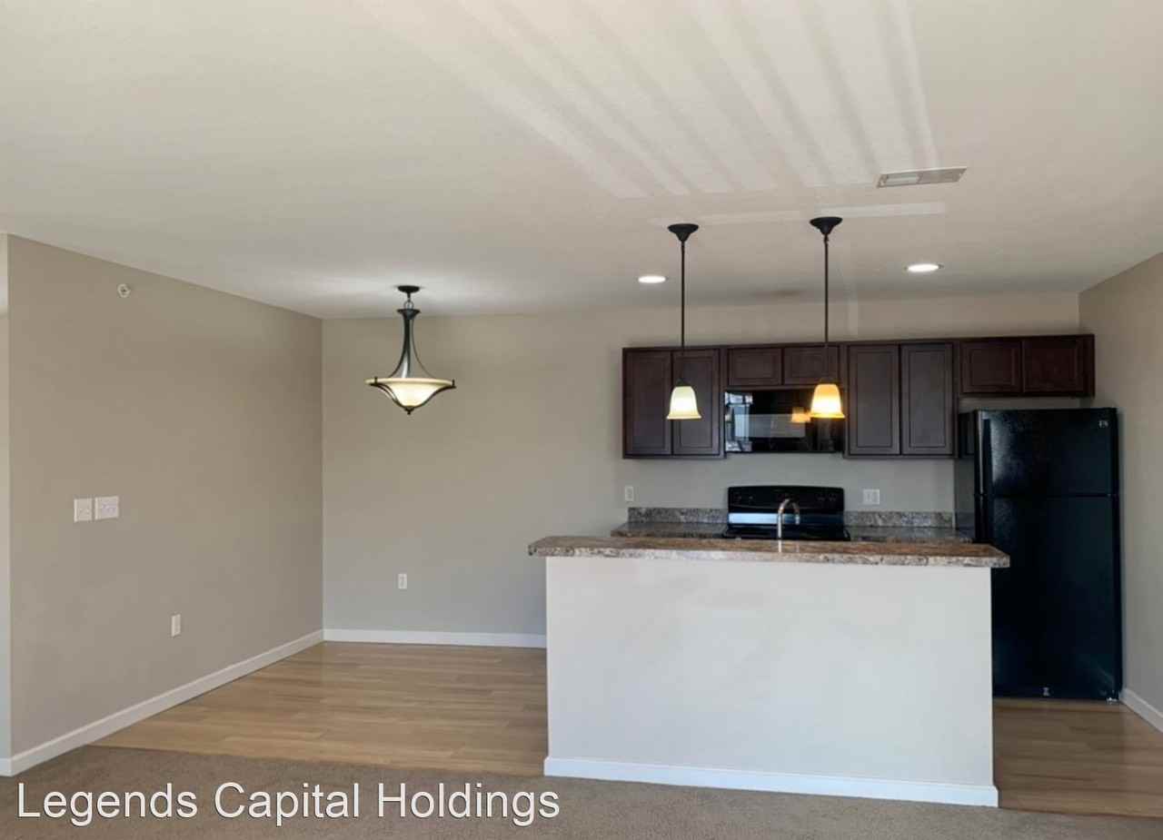 473 Deer Path - Photo 2 of 10