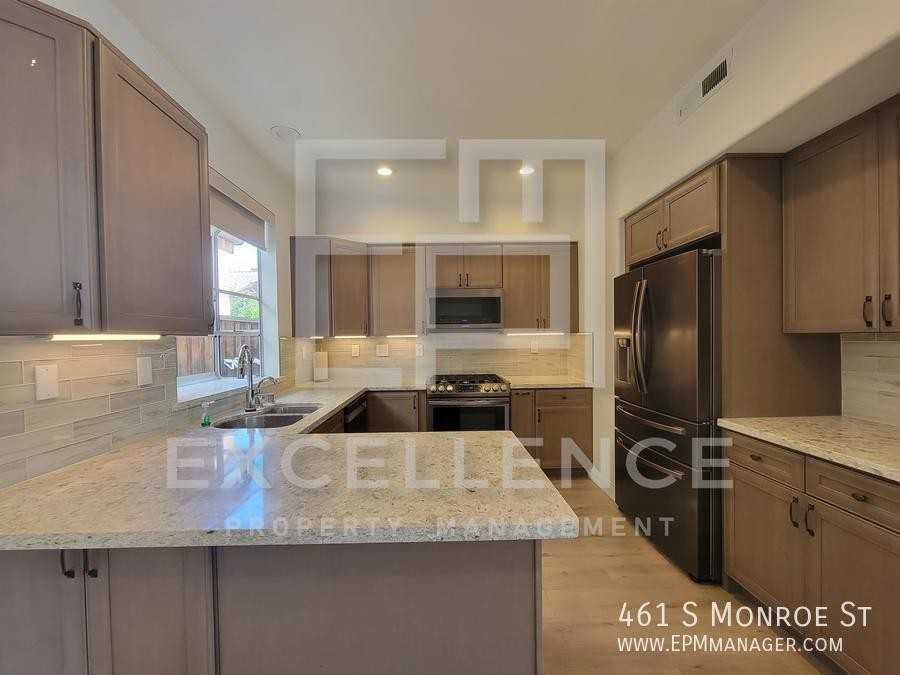 461 S Monroe St - Photo 3 of 18