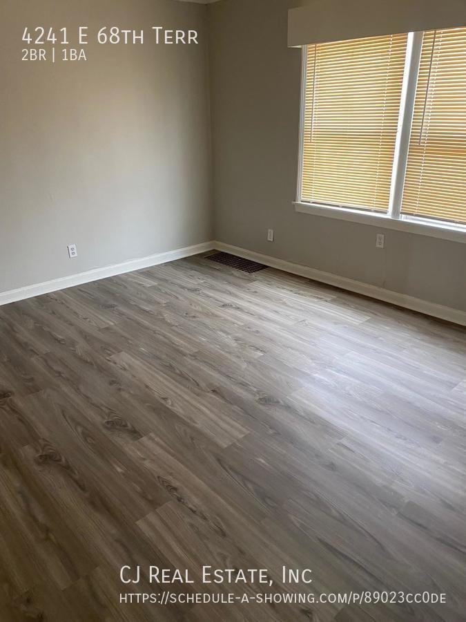 4241 E 68th Ter - Photo 2 of 11