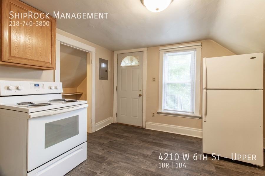 4210 W 6th St - Photo 2 of 11
