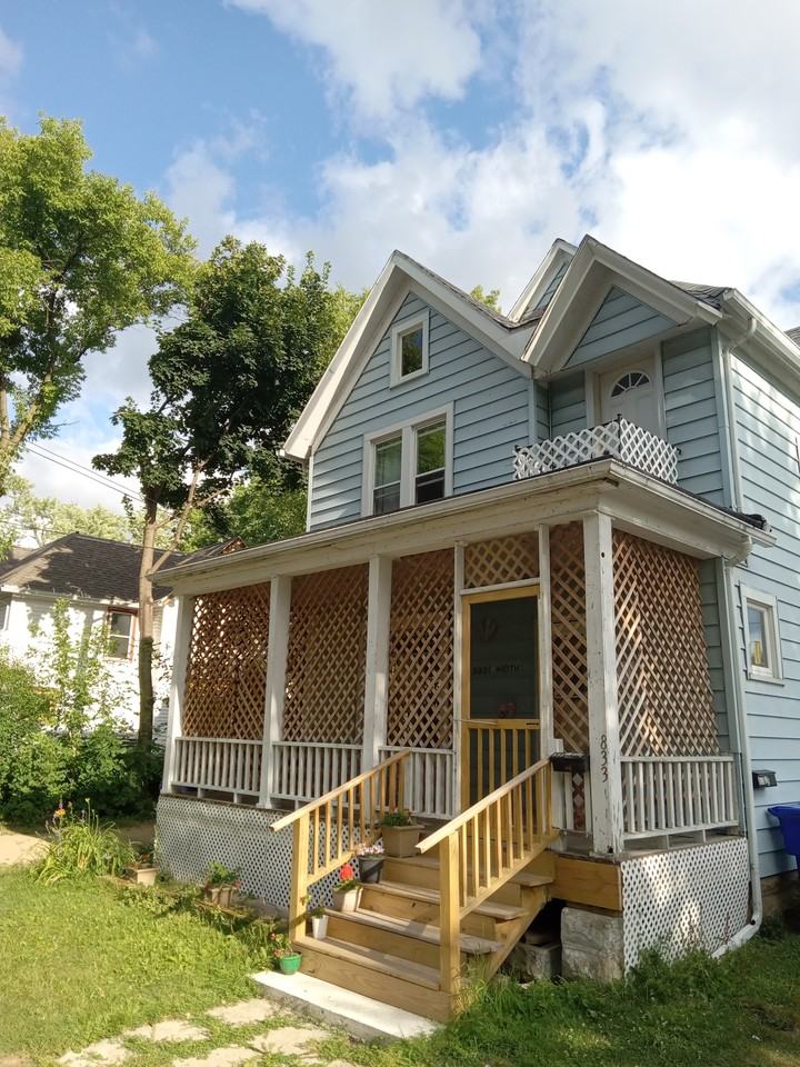 833 E North St - Photo 2 of 49