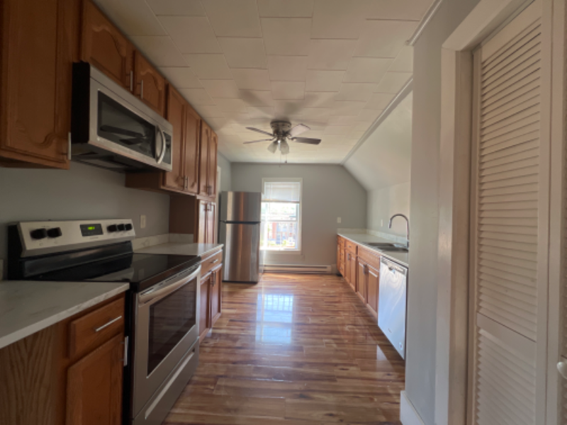 28 Beacon Ave - Photo 3 of 13