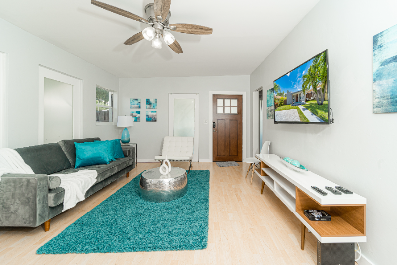 1650 Jackson St - Photo 5 of 18