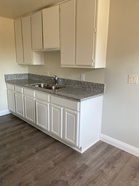 936 N Washington Pl #B - Photo 5 of 8