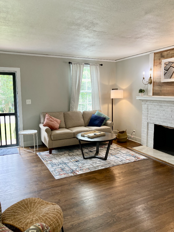 1753 King Woods Dr - Photo 3 of 18