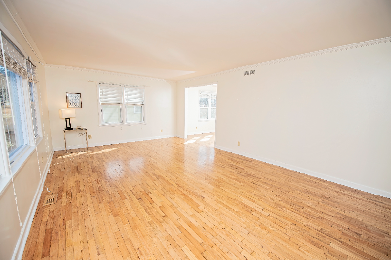 1448 E Walnut St - Photo 3 of 27