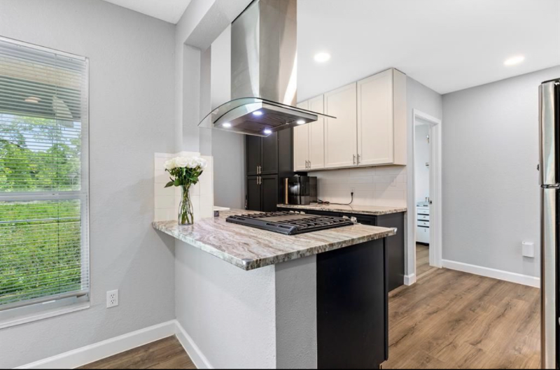 9413 Clinton Dr - Photo 7 of 18