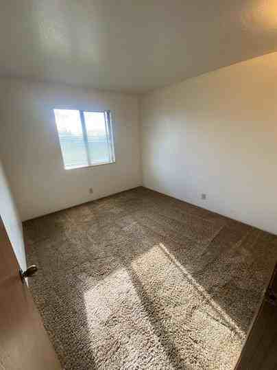 2020-2030 Redwood Way - Photo 2 of 11