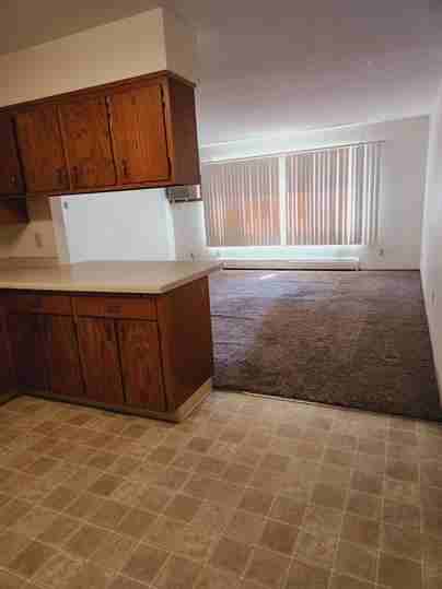 Ellie Apts - Photo 3 of 7