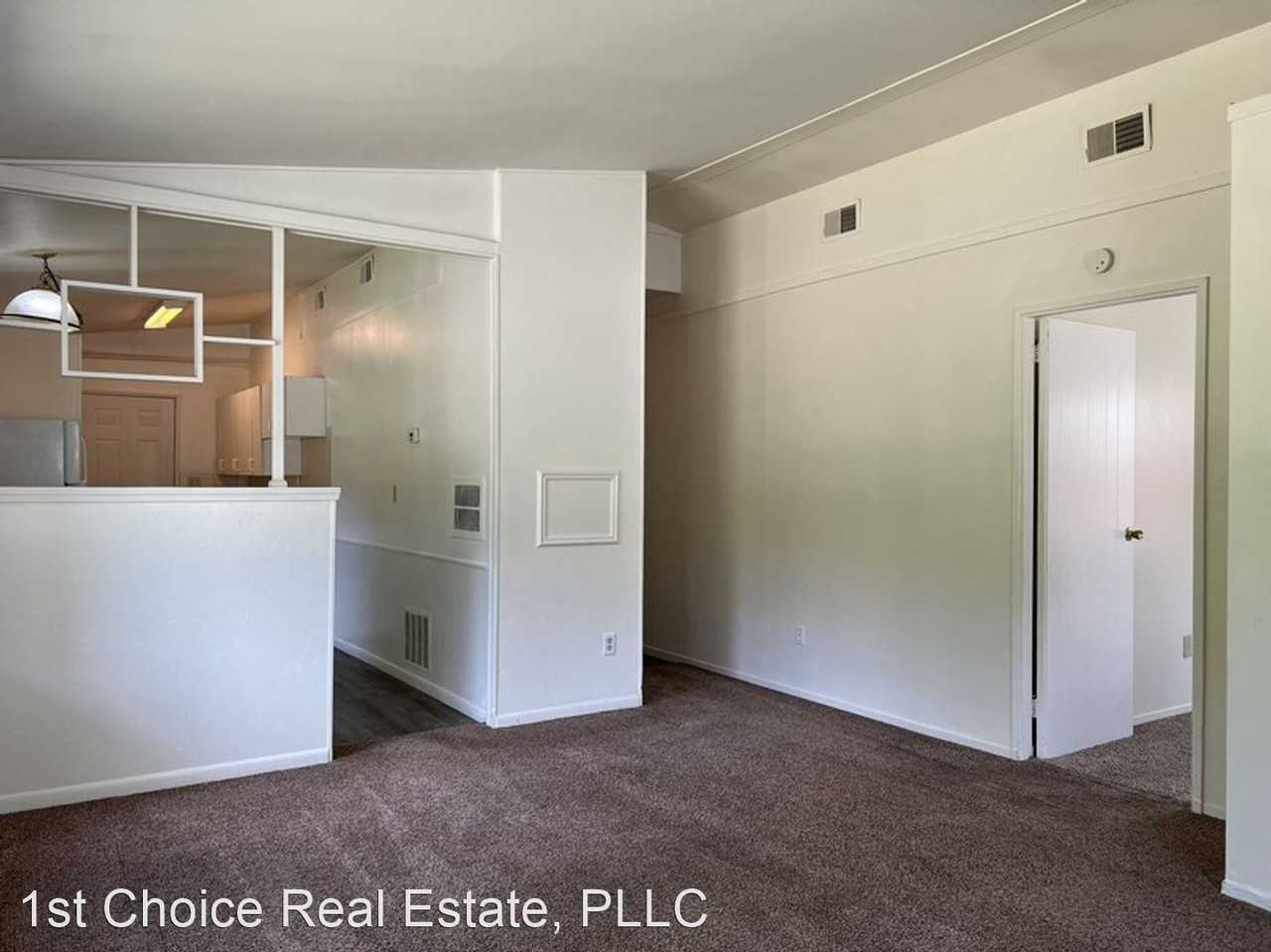 1114 S Clemens Ave - Photo 3 of 17