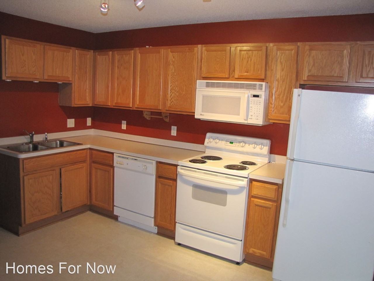 370 Wilderness Dr - Photo 2 of 12