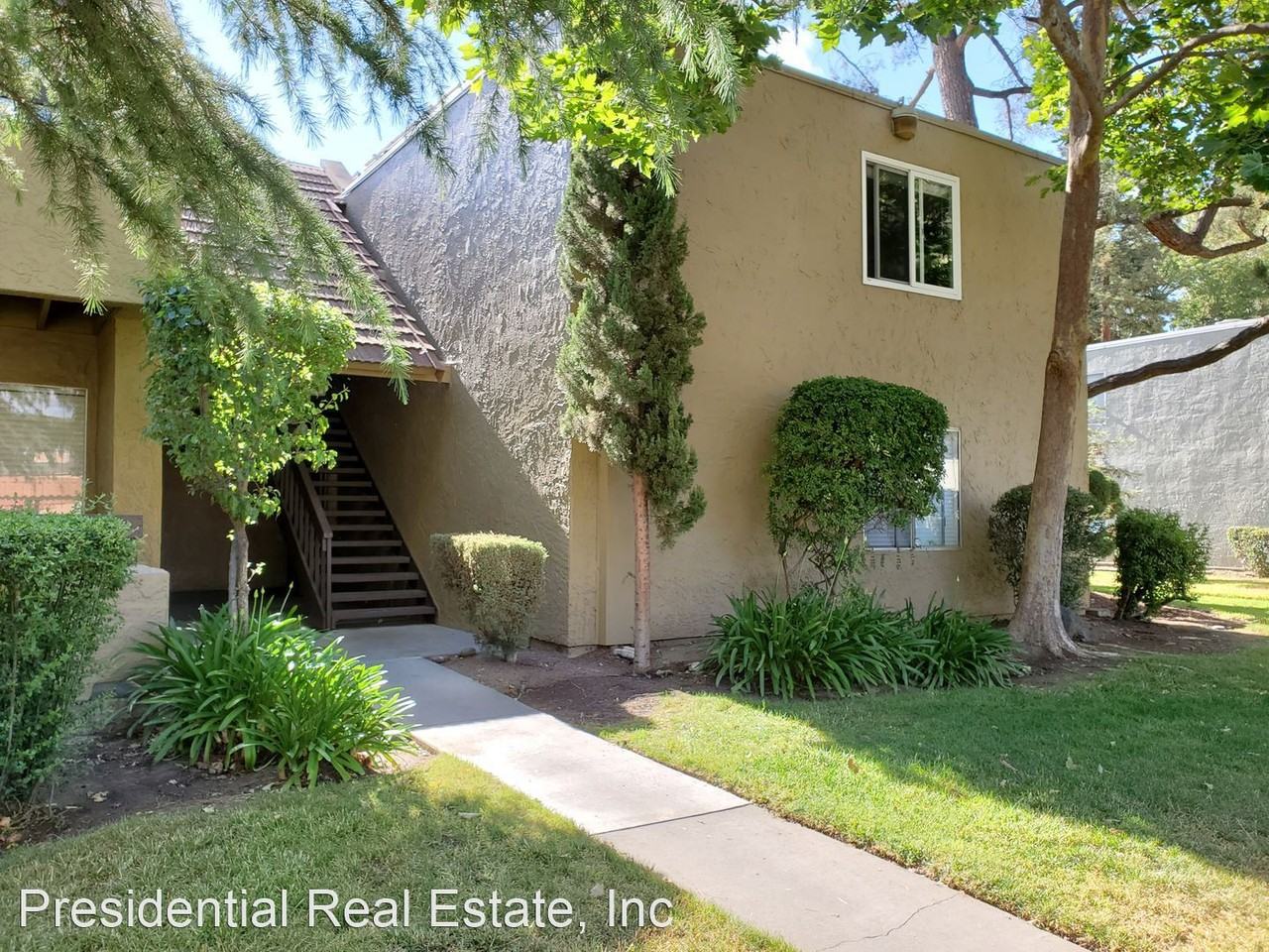 289 Tradewinds Dr #8 - Photo 2 of 18