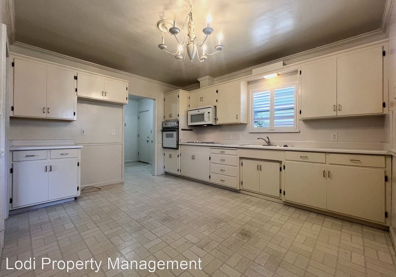 110 N Crescent Ave - Photo 3 of 24