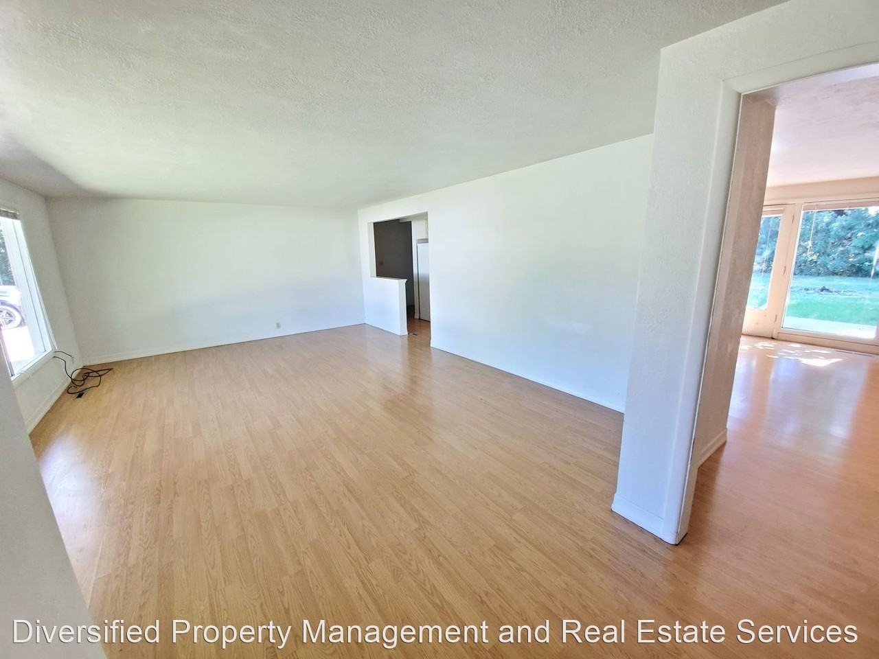 1155 Sw Stamm Pl - Photo 2 of 15