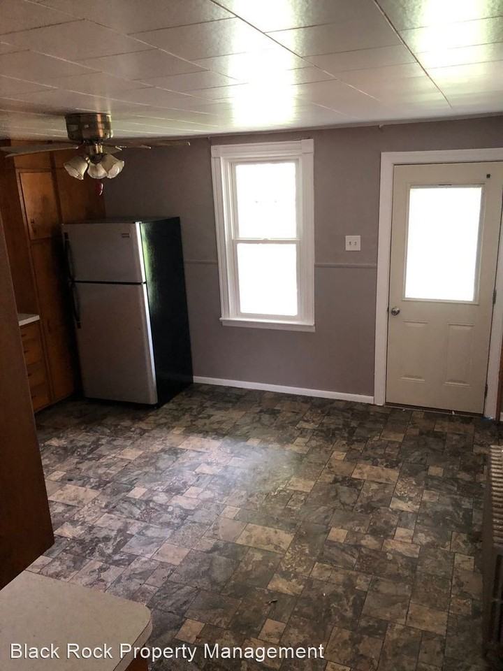 47 E Howard Ave - Photo 3 of 11