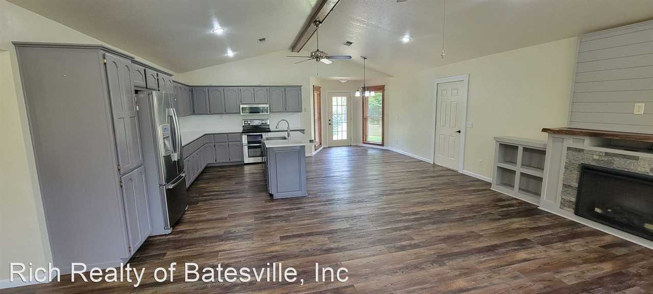 521 Old Fort Rd - Photo 3 of 40