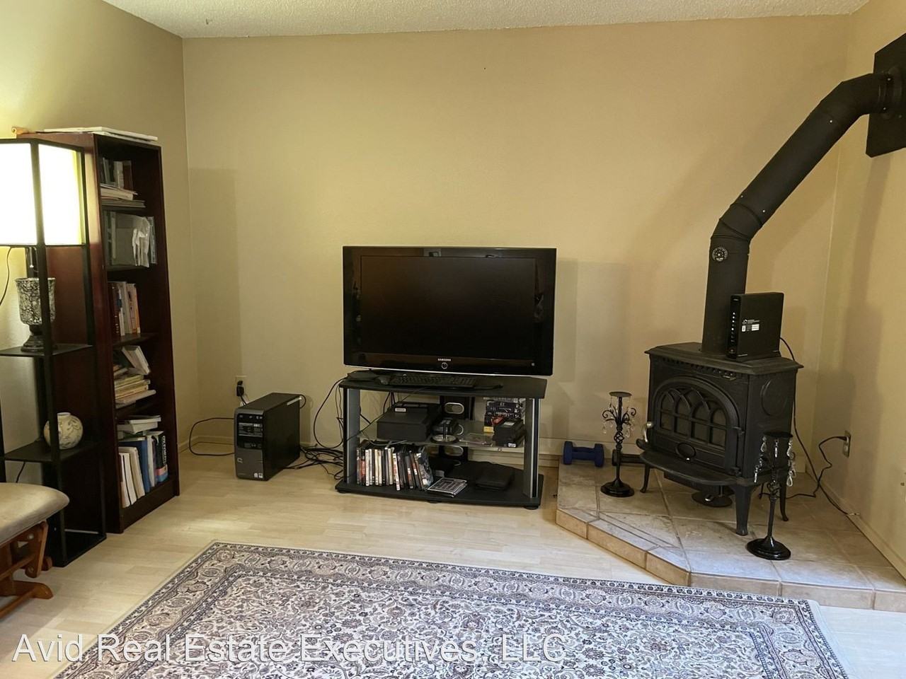 1666 Village Park Pl - Photo 2 of 7