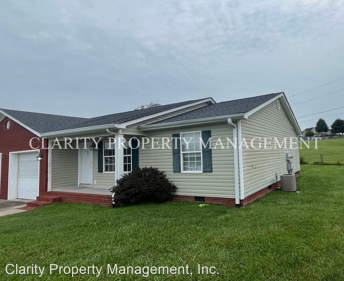 151 Ashley Ct Ne - Photo 2 of 13