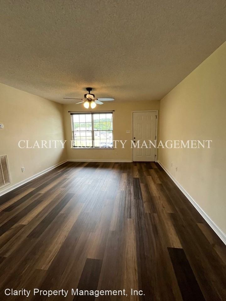 151 Ashley Ct Ne - Photo 3 of 13