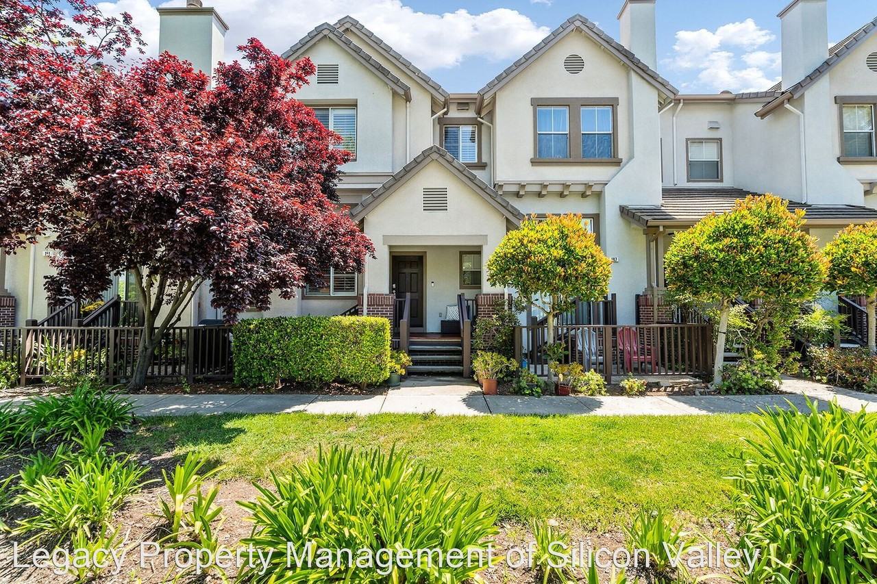 149 Whelan Ct - Photo 3 of 42