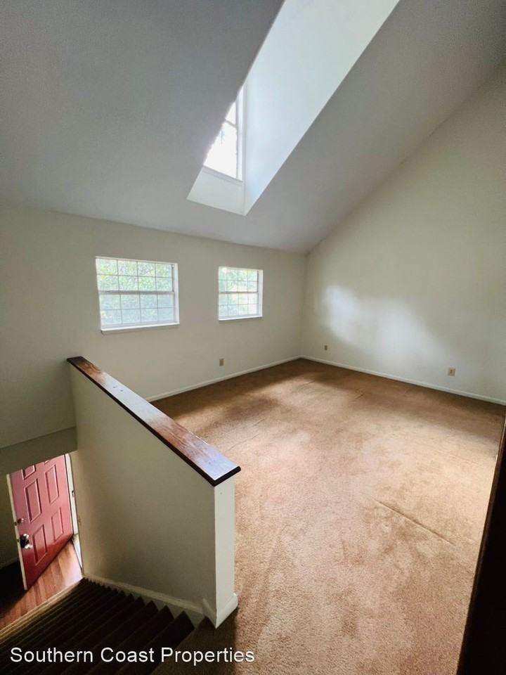 210 Memorial Drive - Photo 2 of 14