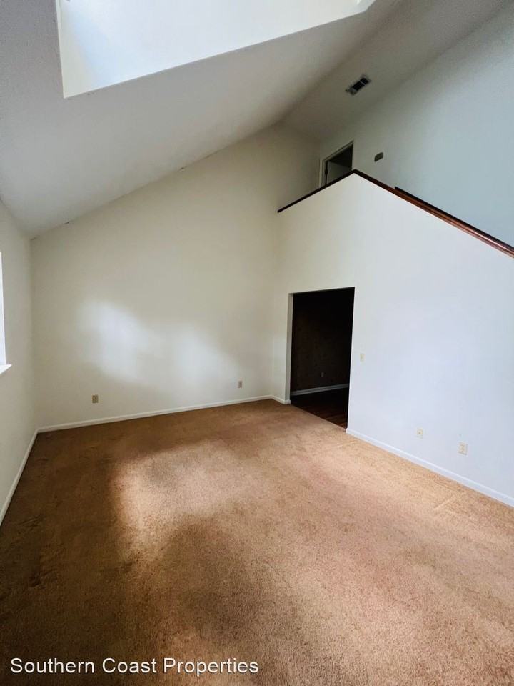 210 Memorial Drive - Photo 3 of 14