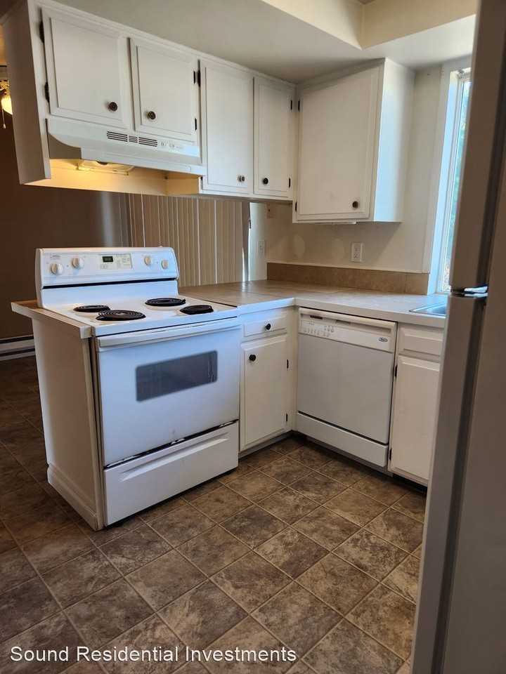 5628 61st Dr Ne - Photo 3 of 22