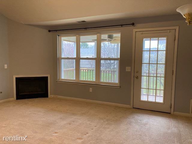 1635 Weatherstone Dr - Photo 3 of 10