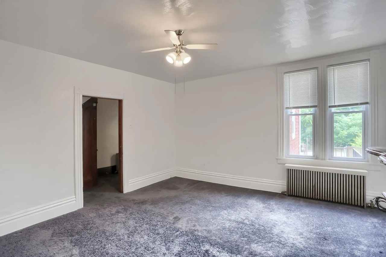 1122 Goettman St - Photo 3 of 8