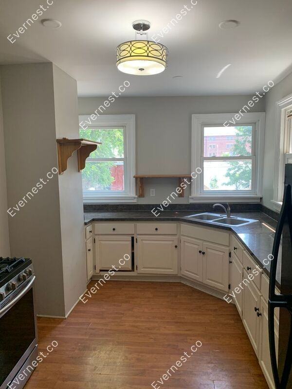 113 S Pine St - Photo 2 of 26