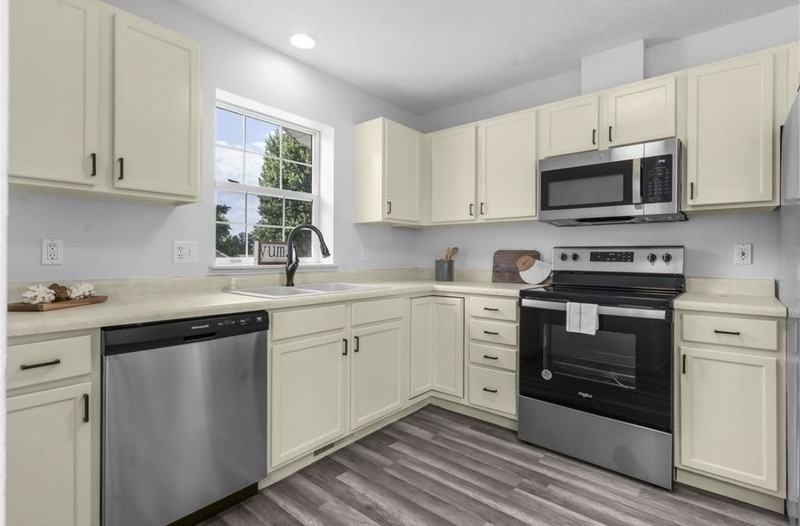 2352 Catskill Ct - Photo 3 of 17