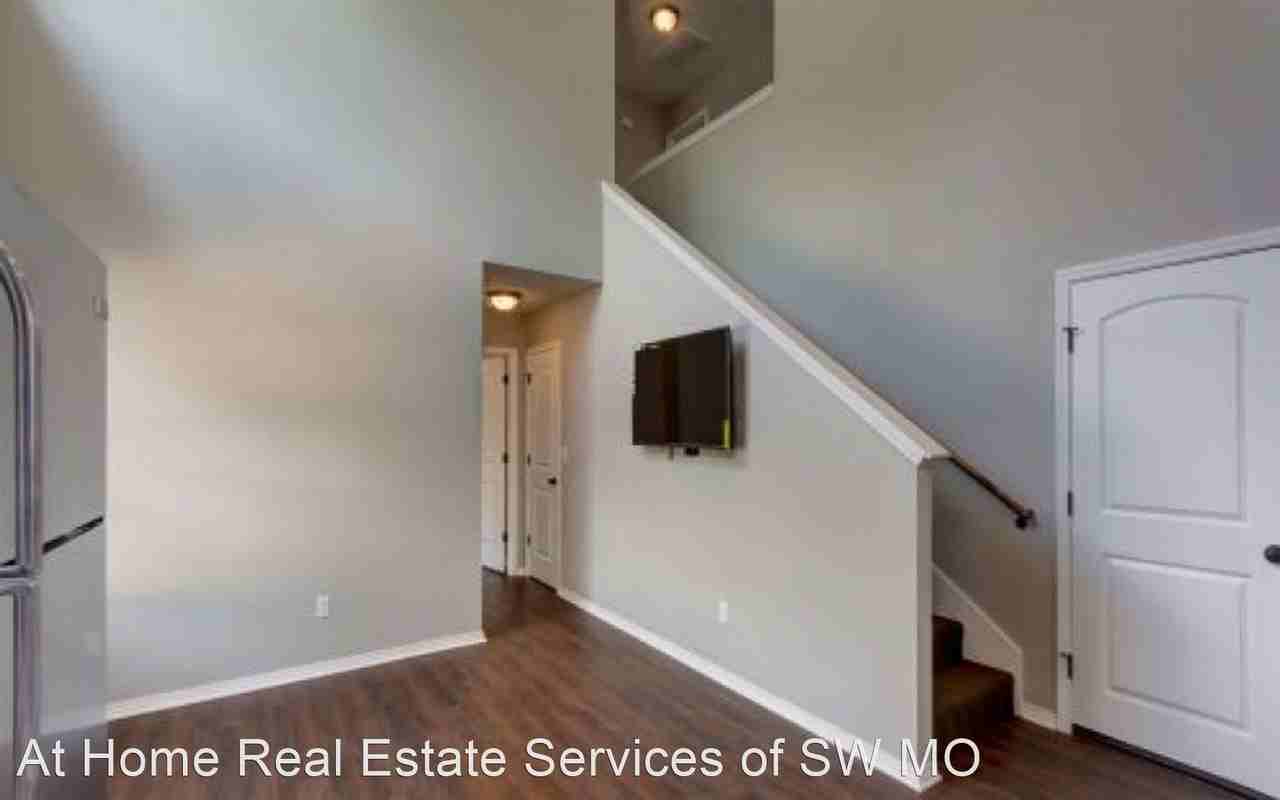 Kickapoo Duplexes - Photo 2 of 6