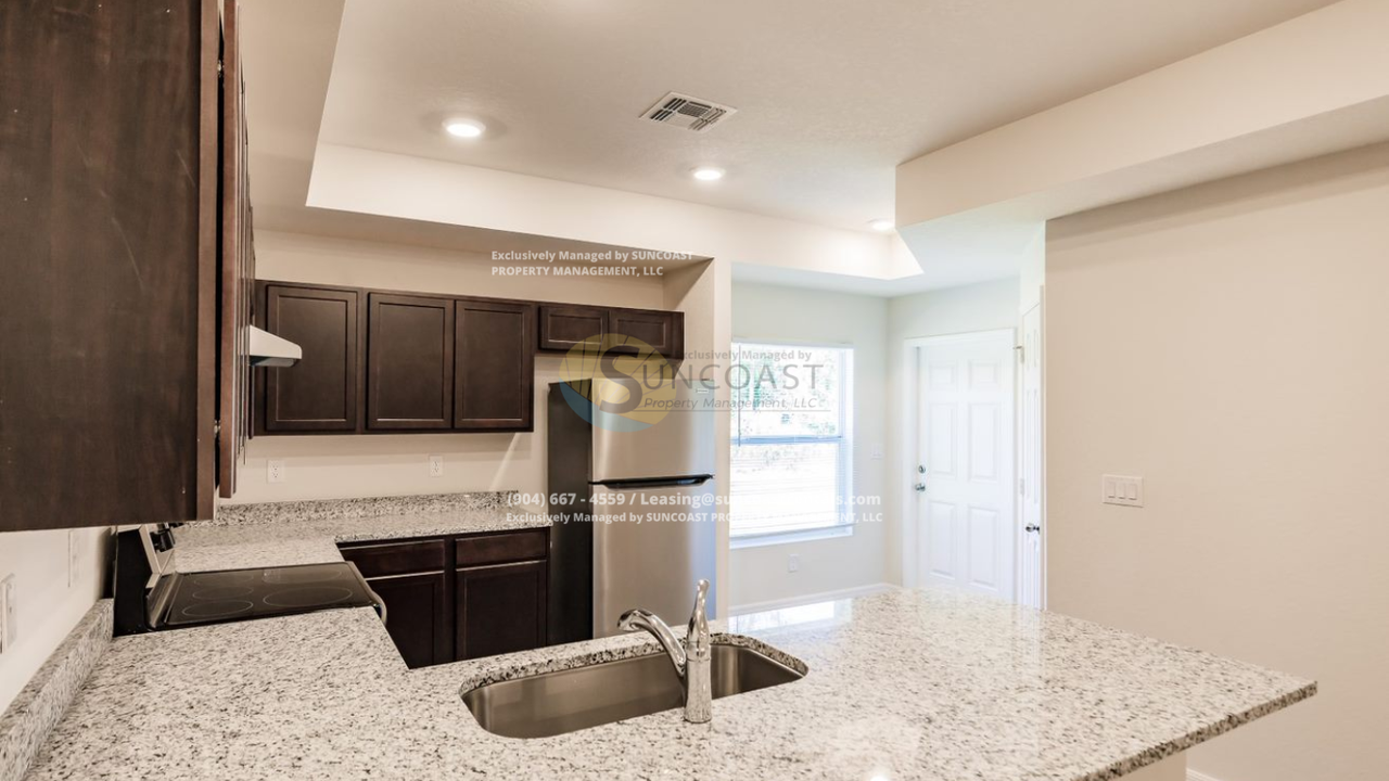 448 Tioga St - Photo 3 of 13