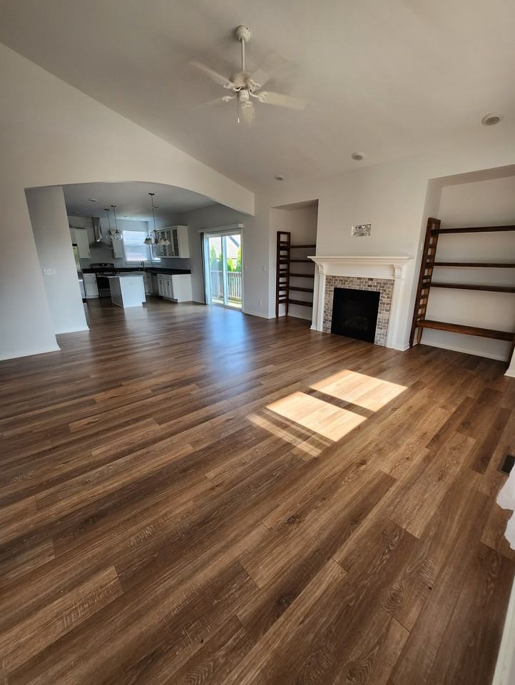 1082 Graystone Rd - Photo 3 of 29