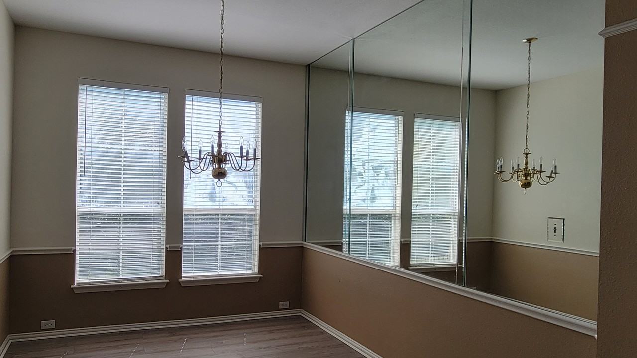 2400 Spillway Cir - Photo 3 of 13