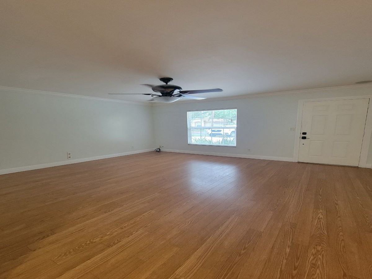 7109 S Shamrock Rd - Photo 4 of 24