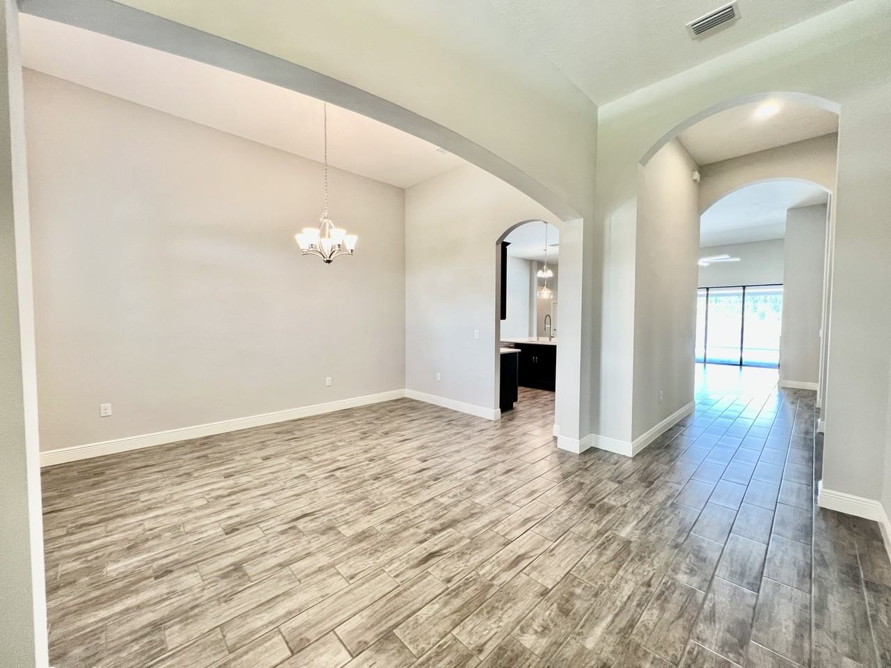 19237 Falcon Crest Blvd - Photo 5 of 50