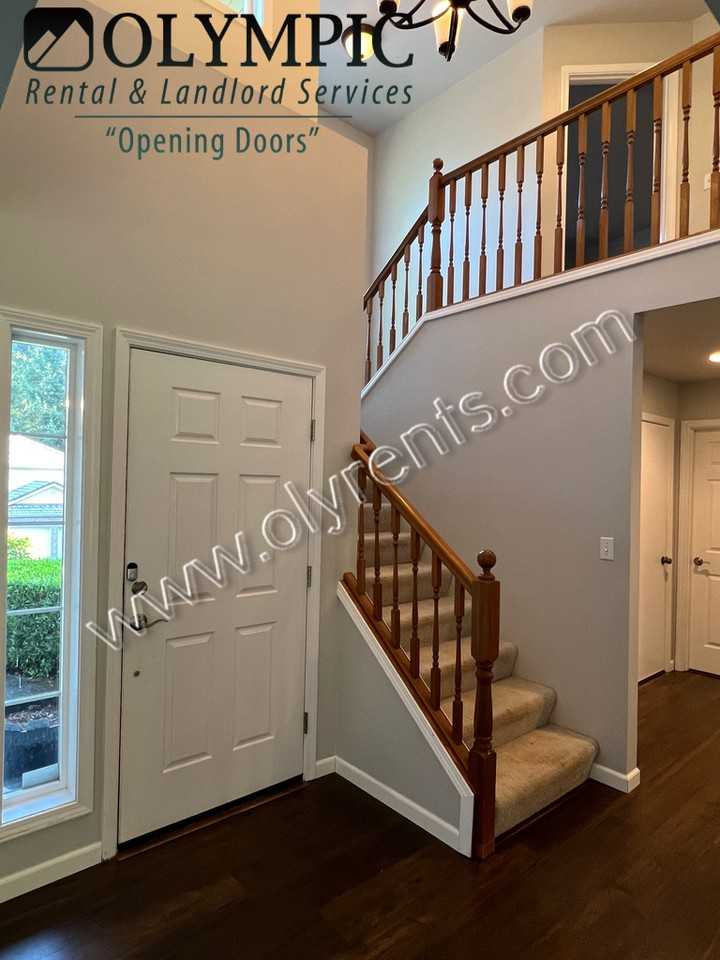 402 Sheridan Pl - Photo 2 of 21