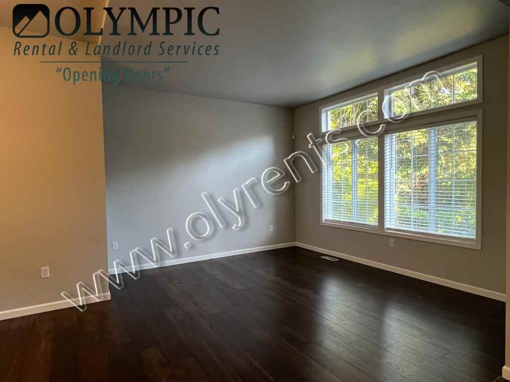 402 Sheridan Pl - Photo 3 of 21