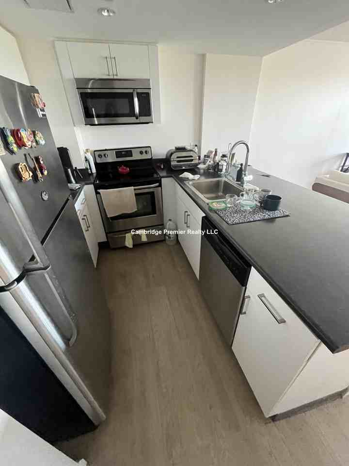 Harvard St #403 - Photo 5 of 21